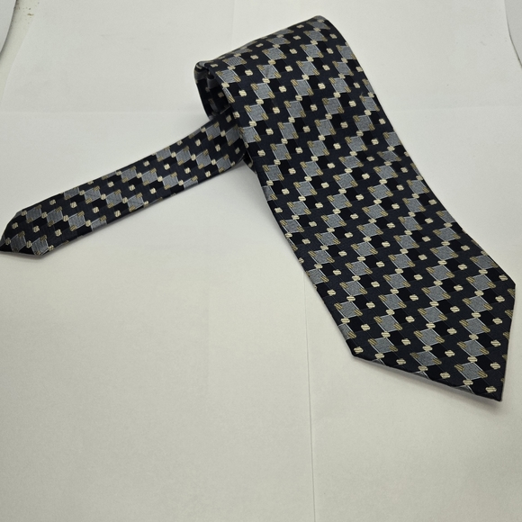 Tesoro Rosso U0mo Moda Hand Made, Light & Dark Gray, Beige Square   Pattern Tie - Picture 1 of 6